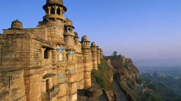 imageye___-_imgi_43_attock-fort_0-600x336