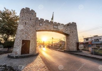 imageye___-_imgi_345_khyber-pass-peshawar-pakistan-gate-was-built-mouth-where-jamrud-fort-also-located-near-city-155406774